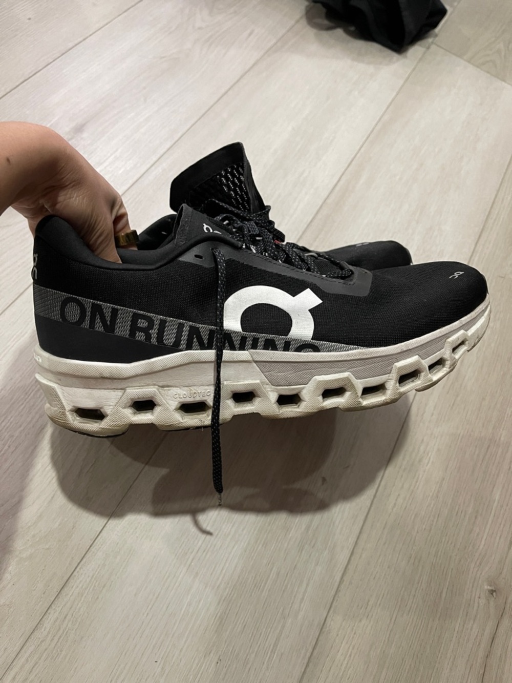 On Running Men's Athletic Shoes - Black & White